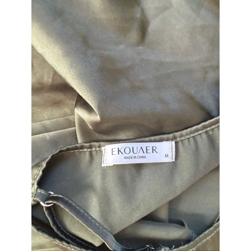 Ekouaer Green Satin Cami Tank Medium - Picture 3 of 3